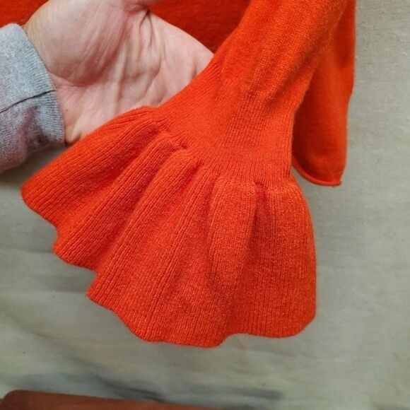Umgee Red Bell Sleeve Sweater in Size S - Picture 4 of 5